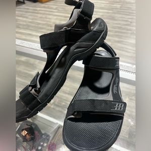 Mens Teva sandals  size 9